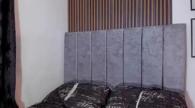 Hanna Risso online show from 12-18-24, 06:14