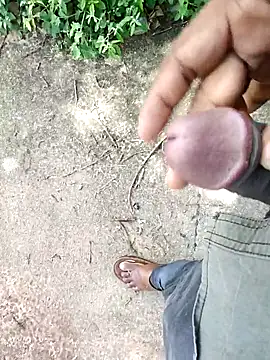 Snapshot of rameshmry1 chatting on 10-18-25, 05:21 rameshmry1 online show from 10-18-25, 05:21