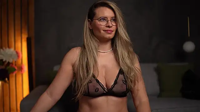 Snapshot of BrandyWhite chatting on 02-11-26, 05:23 BrandyWhite online show from 02-11-26, 05:23