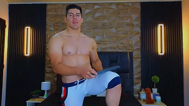 Snapshot of FelipeAndMarcello3 chatting on 02-06-25, 07:51 FelipeAndMarcello3 online show from 02-06-25, 07:51