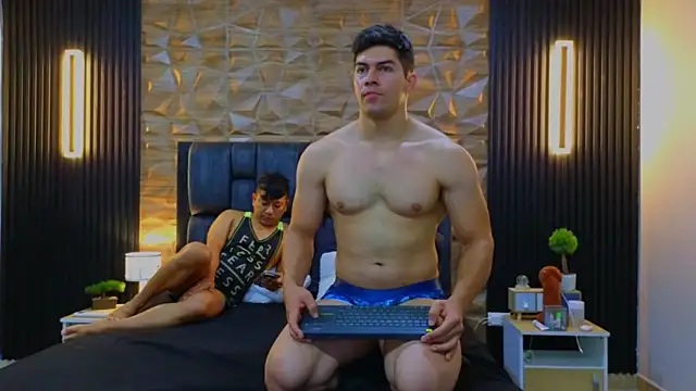 Snapshot of FelipeAndMarcello3 chatting on 02-13-25, 03:56 FelipeAndMarcello3 online show from 02-13-25, 03:56