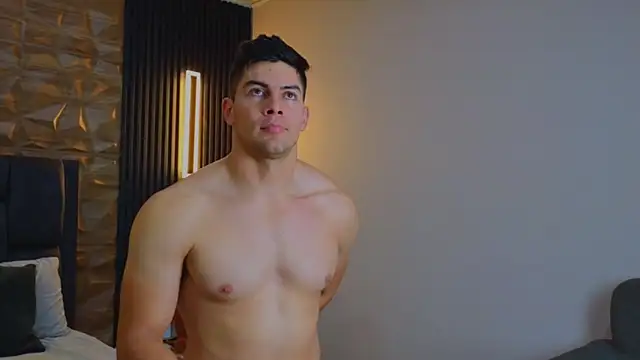 Snapshot of FelipeAndMarcello3 chatting on 03-06-25, 11:31 FelipeAndMarcello3 online show from 03-06-25, 11:31