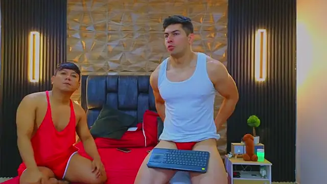 Snapshot of FelipeAndMarcello3 chatting on 03-12-25, 02:56 FelipeAndMarcello3 online show from 03-12-25, 02:56