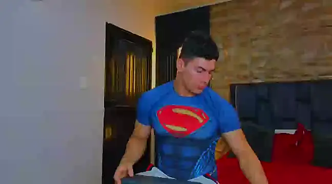 Snapshot of FelipeAndMarcello3 chatting on 03-17-25, 11:21 FelipeAndMarcello3 online show from 03-17-25, 11:21