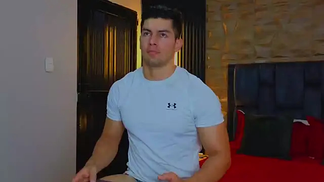 Snapshot of FelipeAndMarcello3 chatting on 03-20-25, 11:12 FelipeAndMarcello3 online show from 03-20-25, 11:12