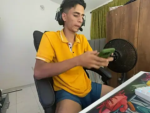 Snapshot of Max_TheHorseDick chatting on 01-15-25, 03:00 Max TheHorseDick online show from 01-15-25, 03:00