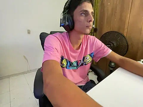 Snapshot of Max_TheHorseDick chatting on 02-02-25, 05:42 Max TheHorseDick online show from 02-02-25, 05:42