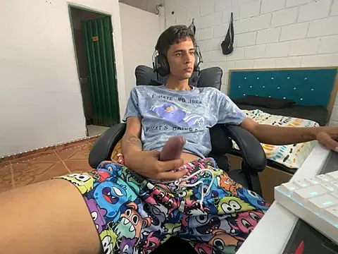 Snapshot of Max_TheHorseDick chatting on 03-10-25, 08:56 Max TheHorseDick online show from 03-10-25, 08:56