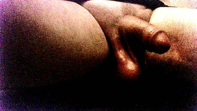 Snapshot of SDtinycok chatting on 10-31-25, 02:12 SDtinycok online show from 10-31-25, 02:12