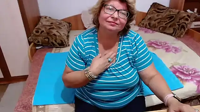 SweetMommaX online show from 09-15-25, 10:15