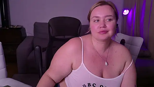 Snapshot of MargotGrey chatting on 03-12-25, 06:55 MargotGrey online show from 03-12-25, 06:55