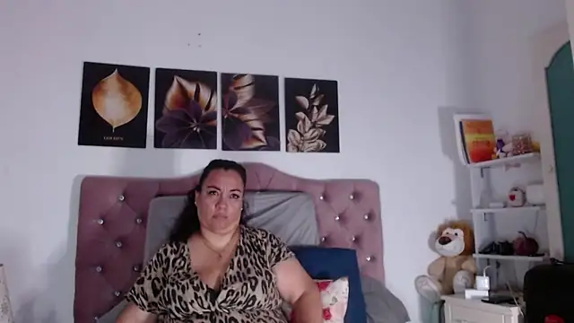 -helen online show from 09-24-25, 08:12