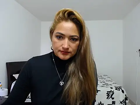 Snapshot of abie_spicy chatting on 11-24-25, 01:11 abie spicy online show from 11-24-25, 01:11