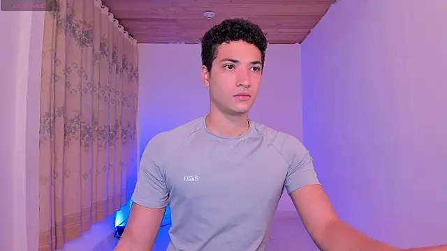 Snapshot of MitchellXD chatting on 02-11-26, 01:16 MitchellXD online show from 02-11-26, 01:16