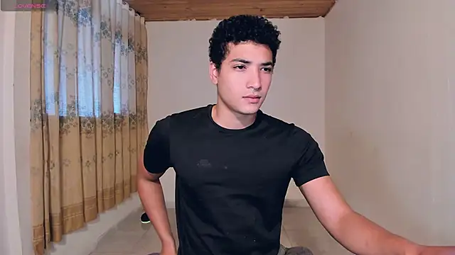 Snapshot of MitchellXD chatting on 02-15-26, 02:14 MitchellXD online show from 02-15-26, 02:14