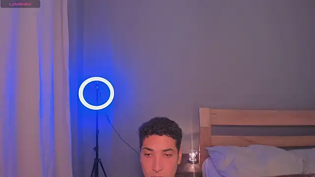 Snapshot of MitchellXD chatting on 03-04-26, 04:35 MitchellXD online show from 03-04-26, 04:35