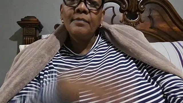 SEXYBOOBSNASS online show from 10-30-25, 07:03