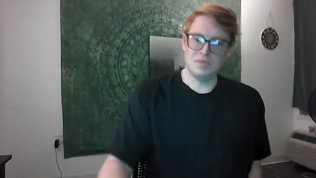 Snapshot of SilasRed chatting on 01-01-25, 10:43 SilasRed online show from 01-01-25, 10:43