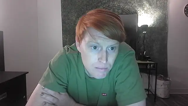 Snapshot of SilasRed chatting on 01-09-25, 02:43 SilasRed online show from 01-09-25, 02:43