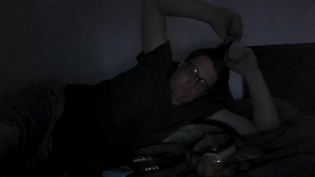 Snapshot of SilasRed chatting on 01-11-25, 07:38 SilasRed online show from 01-11-25, 07:38