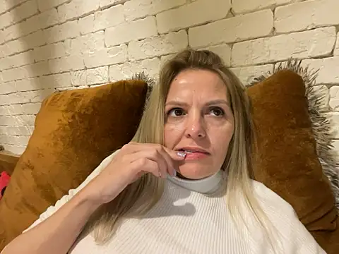 Angel girllovemy online show from 02-28-25, 04:42