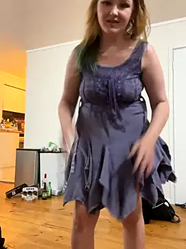 Snapshot of Demure_Whore chatting on 10-28-25, 09:13 Demure Whore online show from 10-28-25, 09:13