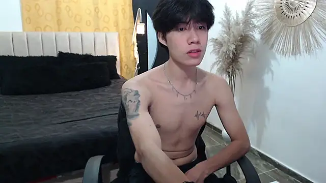 Elio-cam online show from 09-12-25, 02:44