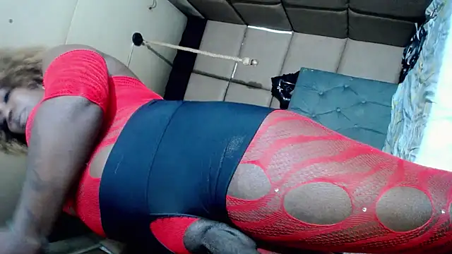 CatrinaGill online show from 10-20-25, 06:03