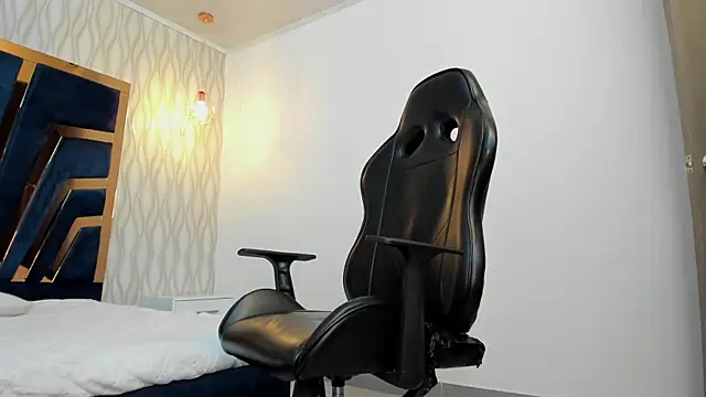 Snapshot of Petesevans chatting on 02-23-25, 03:51 Petesevans online show from 02-23-25, 03:51