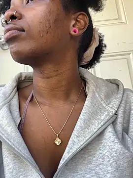 mochamimi online show from 10-18-25, 03:57