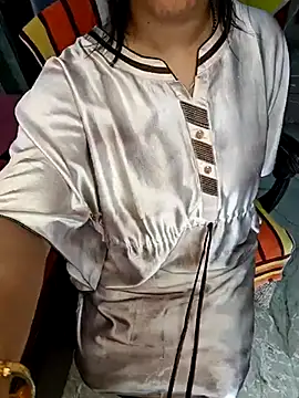 Snapshot of MAN-MOHINI-21 chatting on 02-17-25, 05:47 MAN-MOHINI-21 online show from 02-17-25, 05:47