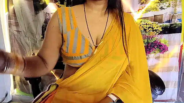 Snapshot of MAN-MOHINI-21 chatting on 10-15-25, 04:18 MAN-MOHINI-21 online show from 10-15-25, 04:18