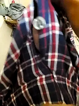 Snapshot of Bigstiffyuh chatting on 10-17-25, 01:25 Bigstiffyuh online show from 10-17-25, 01:25