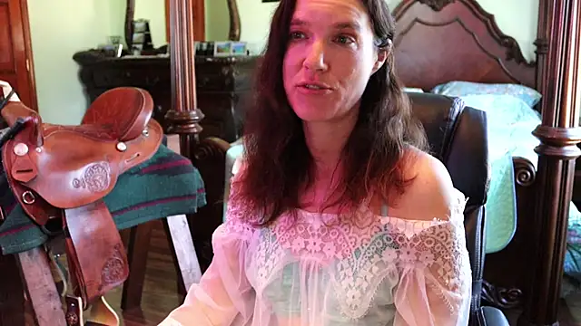 thornburyrose online show from 11-16-25, 04:23