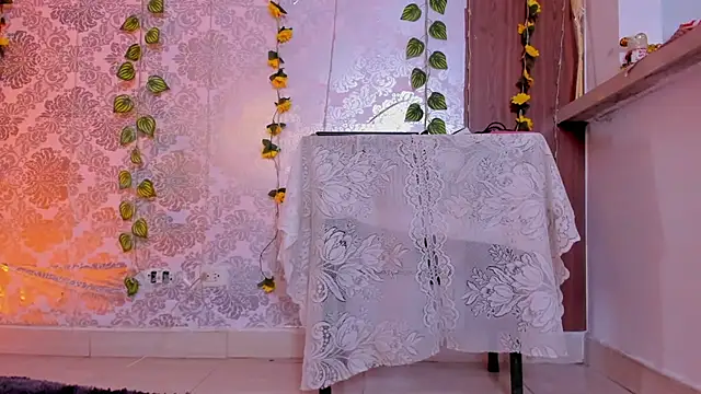 kelly thomson online show from 02-10-26, 02:37