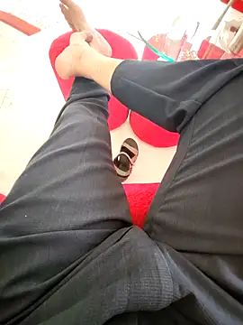 Snapshot of chaunguyen1993 chatting on 12-21-25, 07:26 chaunguyen1993 online show from 12-21-25, 07:26