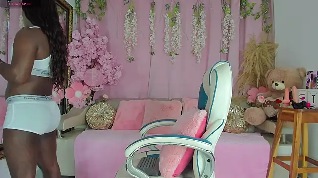 SammyGirlTS online show from 10-30-25, 11:44