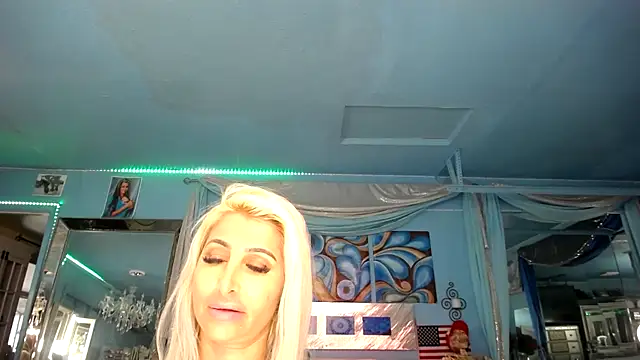 ADRIANNA FOX online show from 02-19-25, 01:50