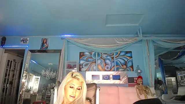 ADRIANNA FOX online show from 03-16-25, 01:28