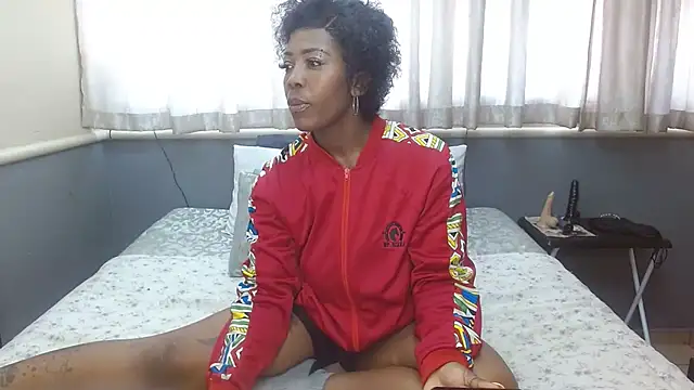 Snapshot of NaughtySisters chatting on 10-30-25, 11:11 NaughtySisters online show from 10-30-25, 11:11