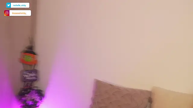 Snapshot of vicky_rachell chatting on 10-31-25, 03:24 vicky rachell online show from 10-31-25, 03:24