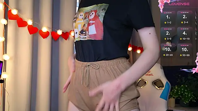 Ramona    online show from 02-05-25, 09:36