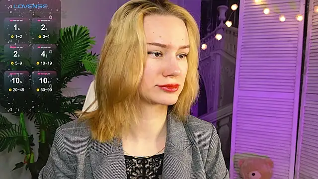 Snapshot of Ramona___ chatting on 02-08-26, 06:17 Ramona online show from 02-08-26, 06:17