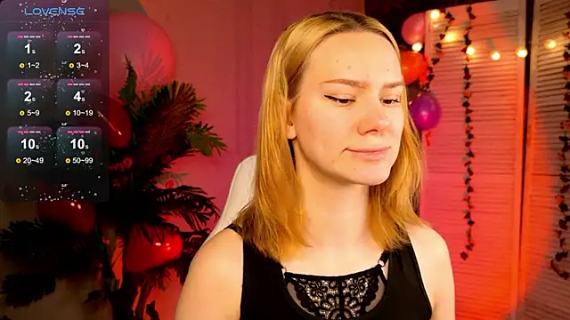 Snapshot of Ramona___ chatting on 02-16-26, 06:20 Ramona online show from 02-16-26, 06:20