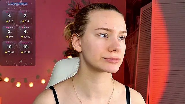 Snapshot of Ramona___ chatting on 03-04-26, 06:19 Ramona online show from 03-04-26, 06:19