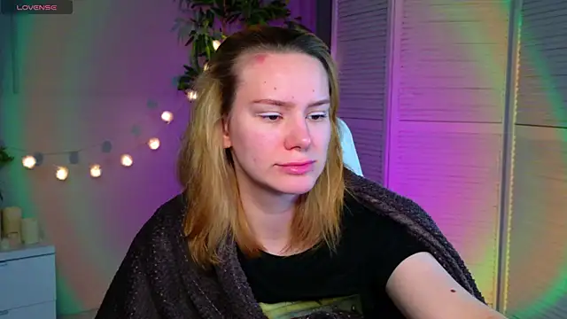 Snapshot of Ramona___ chatting on 04-08-26, 06:24 Ramona online show from 04-08-26, 06:24