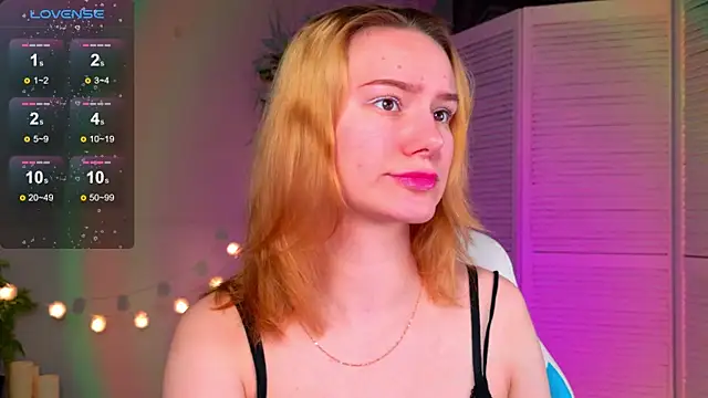 Snapshot of Ramona___ chatting on 04-13-26, 06:19 Ramona online show from 04-13-26, 06:19