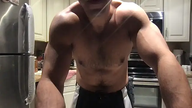 Snapshot of BigGuyMuscle chatting on 01-16-26, 03:21 BigGuyMuscle online show from 01-16-26, 03:21