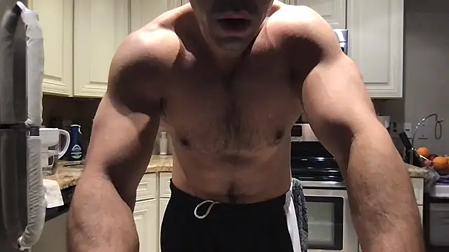 Snapshot of BigGuyMuscle chatting on 02-04-26, 07:53 BigGuyMuscle online show from 02-04-26, 07:53