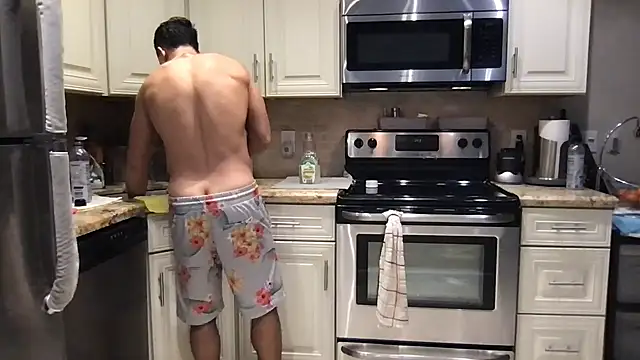 Snapshot of BigGuyMuscle chatting on 02-23-26, 07:44 BigGuyMuscle online show from 02-23-26, 07:44